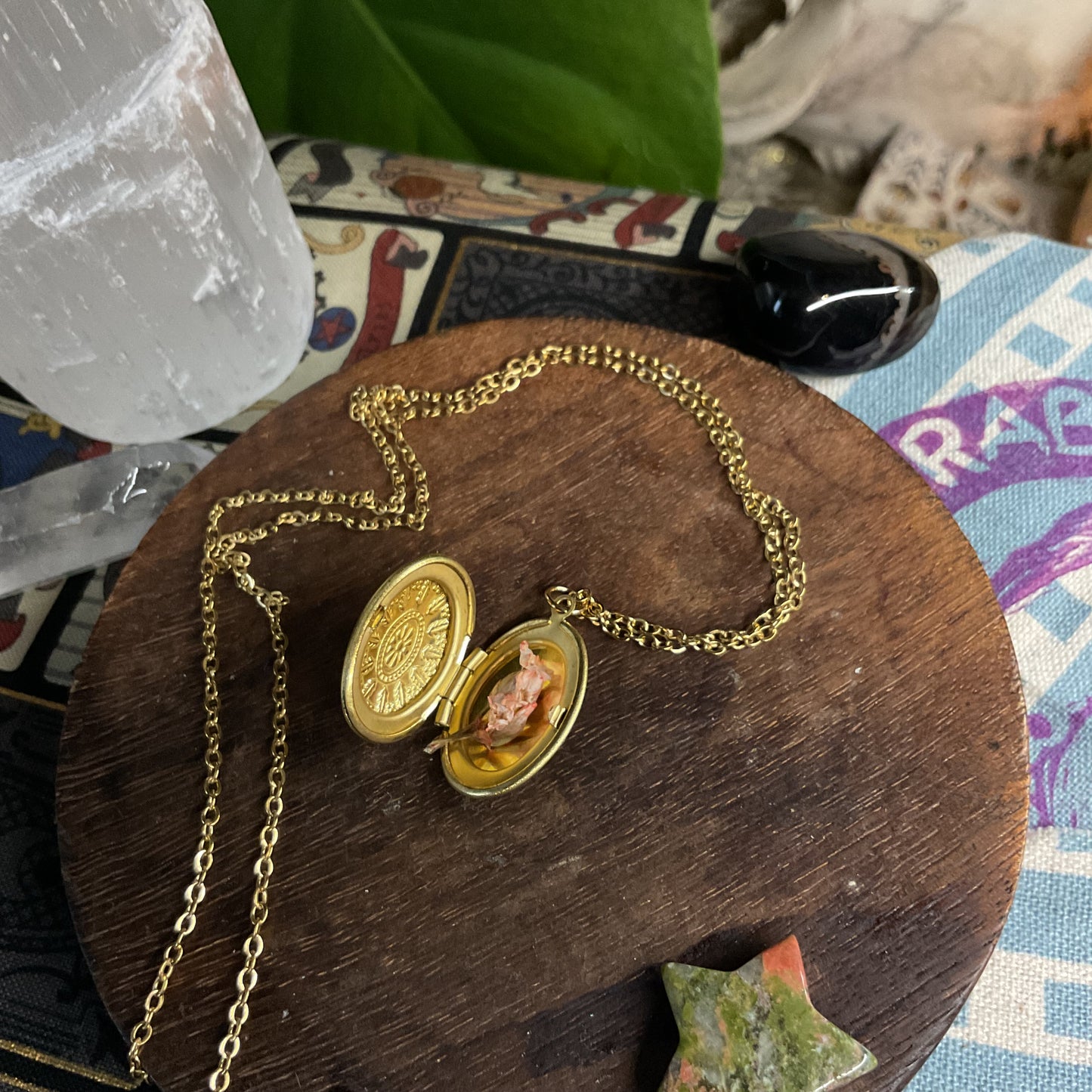 Simple Golden Locket