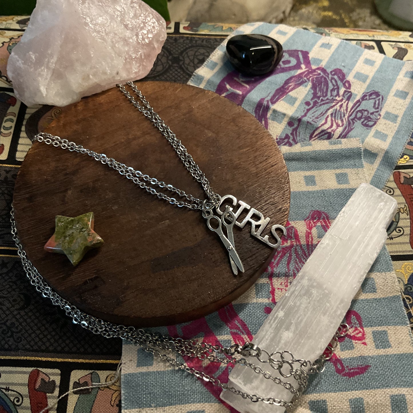 Girls Love Crafting Necklace