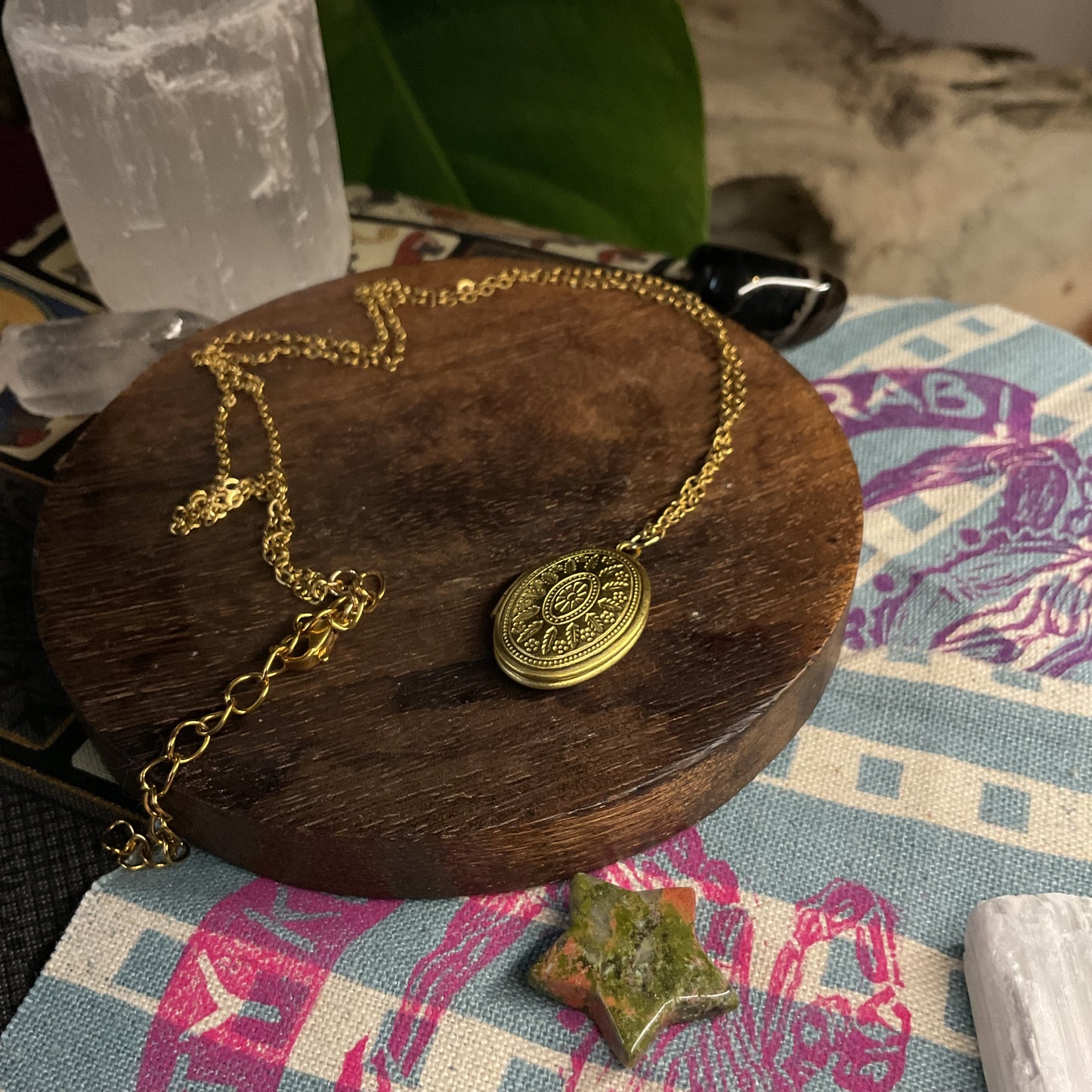 Simple Golden Locket