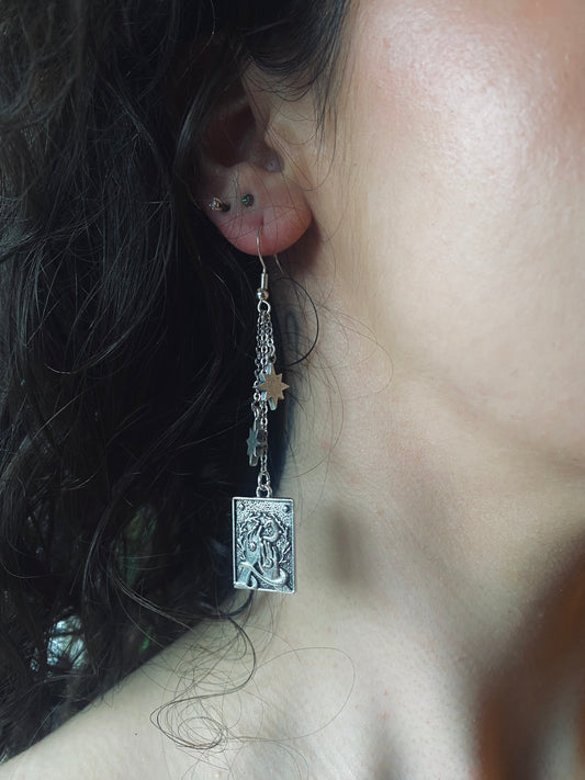 Hecate’s Hands Silver Sparkle Earrings